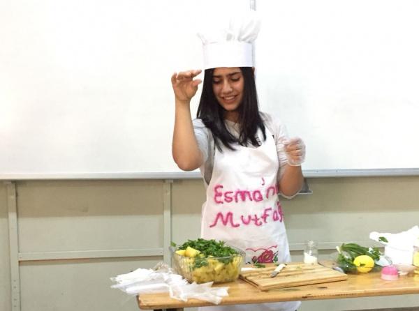 8.sınıf ingilizce dersinde "Cooking" ünitesi kapsamında öğrencilerimizin sunumları